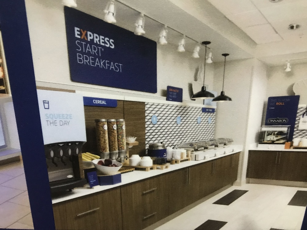 holiday inn express and suites winona north by ihg