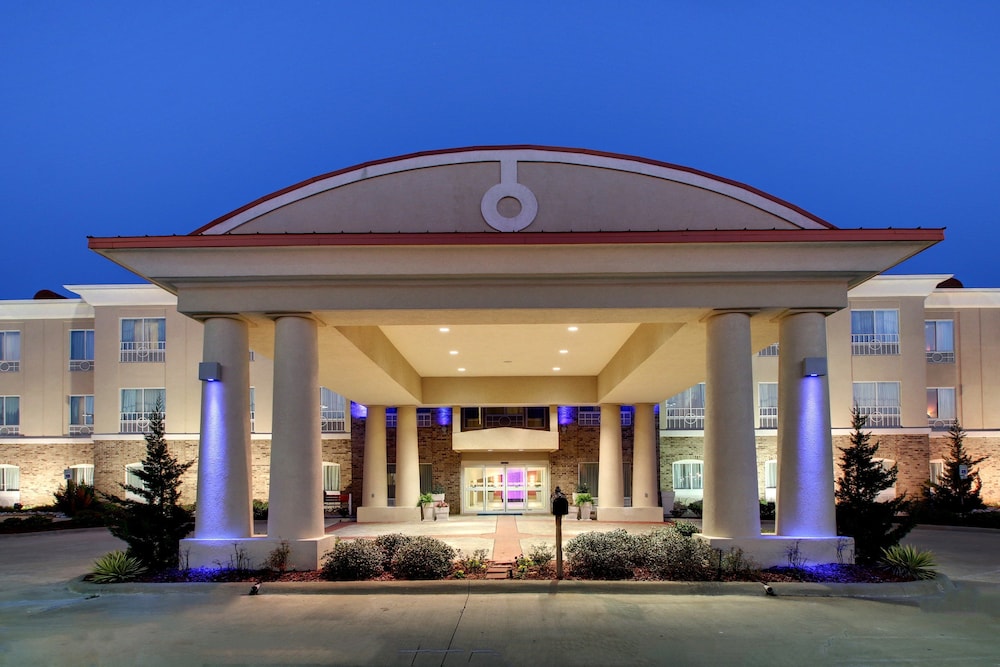 holiday inn express and suites winona north by ihg