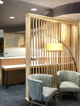 Holiday Inn Express And Suites Winona North By Ihg,Grenada>>Greenwood,3 star