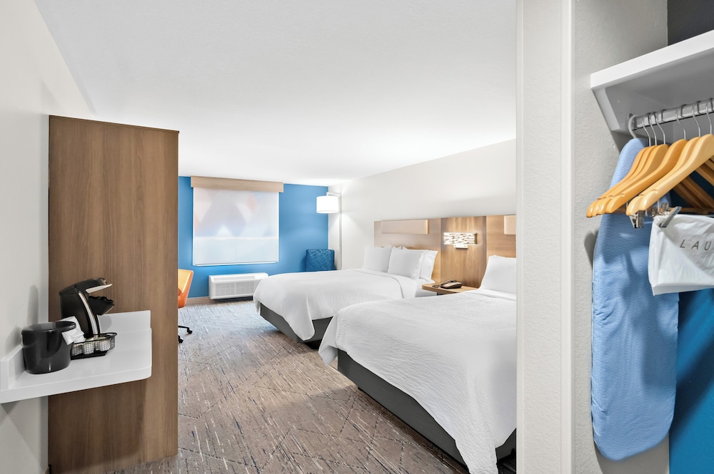 holiday inn express and suites morrilton by ihg