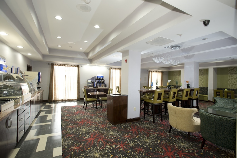 holiday inn express and suites morrilton by ihg
