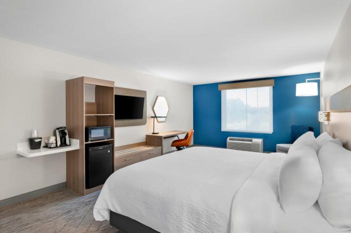 holiday inn express and suites morrilton by ihg