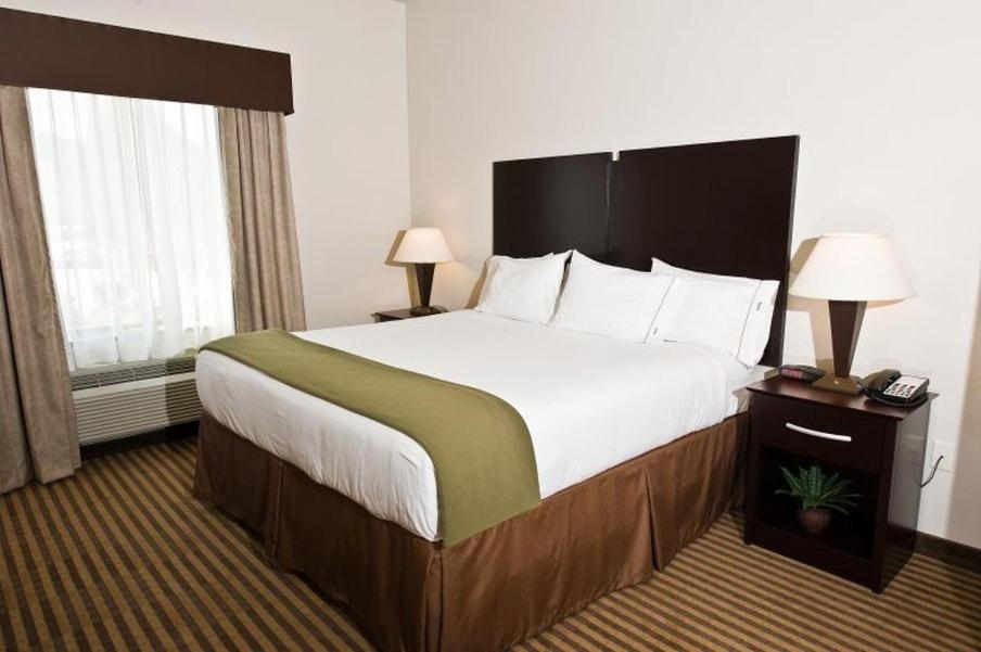 holiday inn express heber springs by ihg