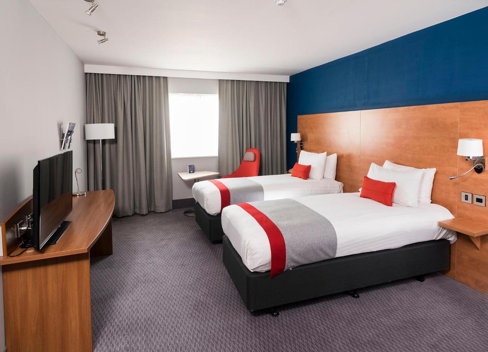 holiday inn express birmingham star city an ihg hotel