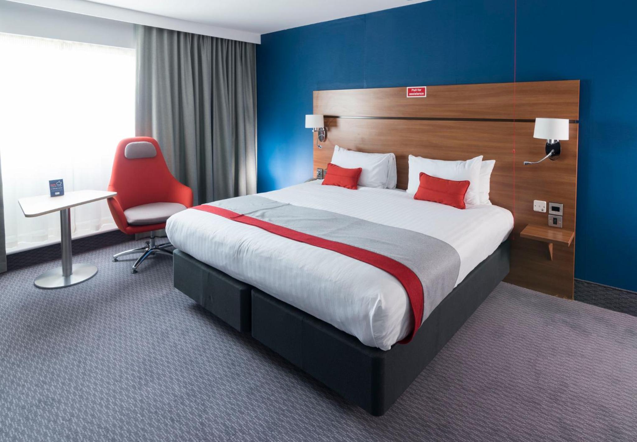 holiday inn express birmingham star city an ihg hotel