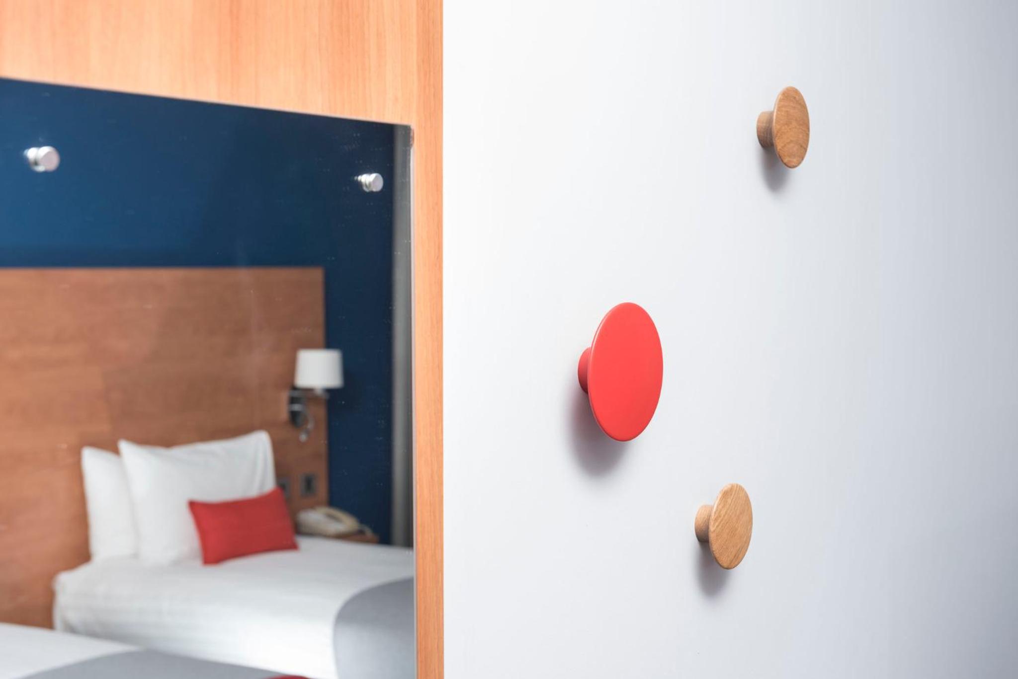 holiday inn express birmingham star city an ihg hotel