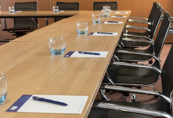 holiday inn express birmingham star city an ihg hotel