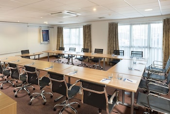 holiday inn express birmingham star city an ihg hotel