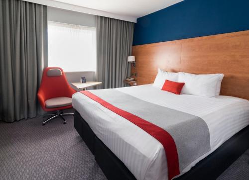 holiday inn express birmingham star city an ihg hotel