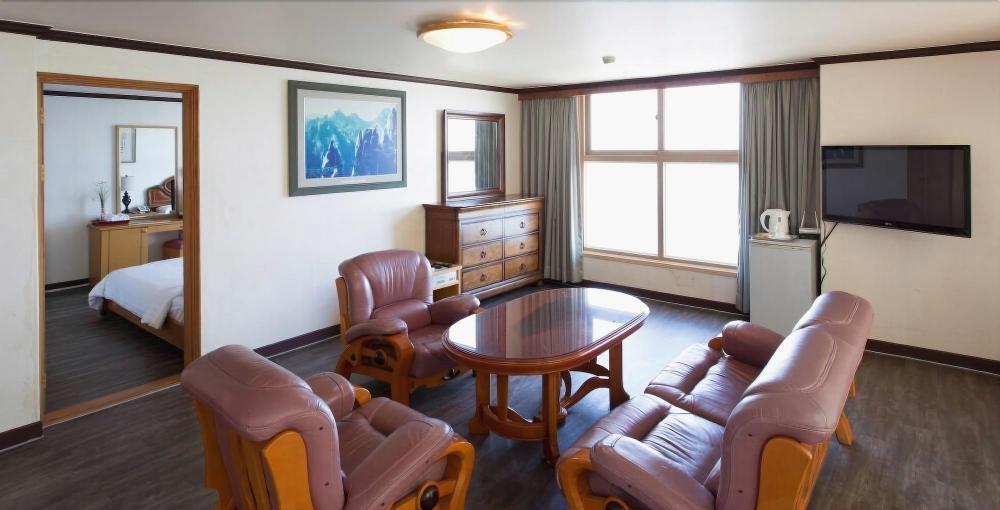 mountains and ocean sports hotel