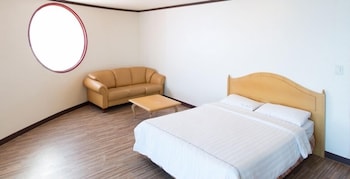 mountains and ocean sports hotel