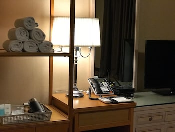 mountains and ocean sports hotel