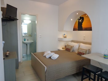 honeymoon beach hotel