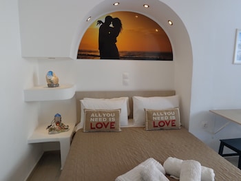 honeymoon beach hotel