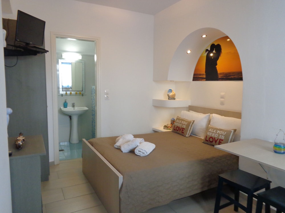 honeymoon beach hotel