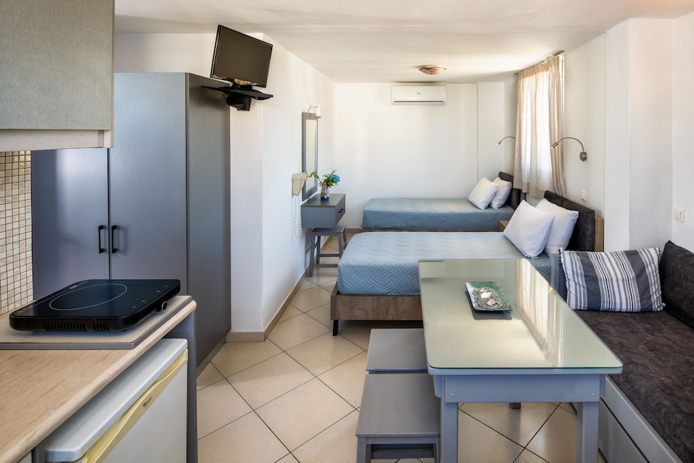 honeymoon beach hotel