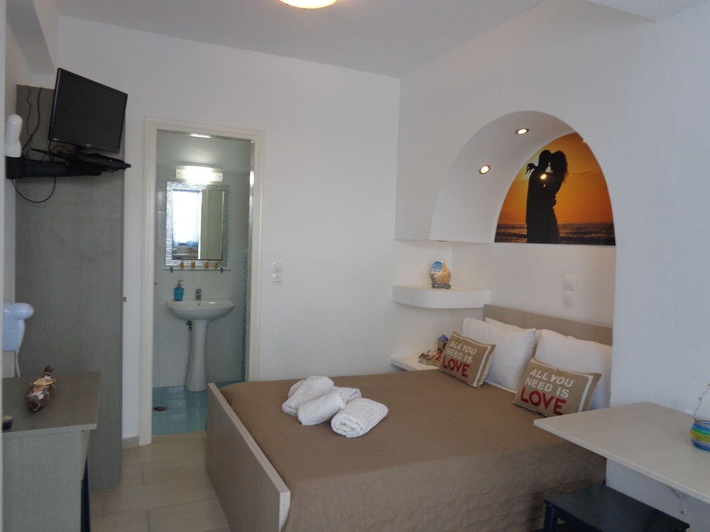 honeymoon beach hotel