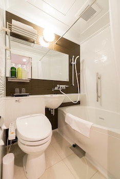 super hotel premier tokyo eki yaesu chuo guchi