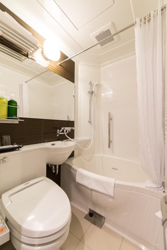 super hotel premier tokyo eki yaesu chuo guchi