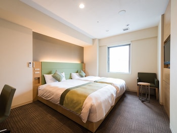 super hotel premier tokyo eki yaesu chuo guchi