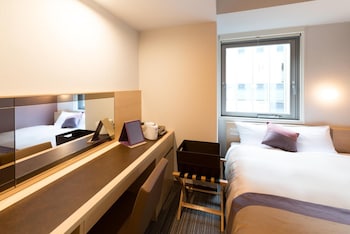 super hotel premier tokyo eki yaesu chuo guchi