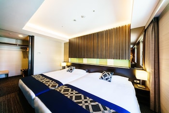 super hotel premier tokyo eki yaesu chuo guchi