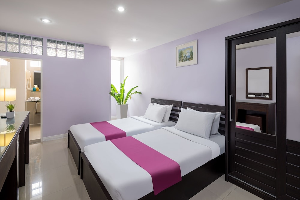 ton aor place hotel ratchada