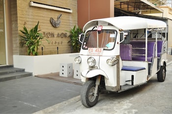 ton aor place hotel ratchada