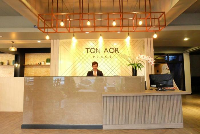 ton aor place hotel ratchada