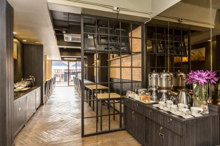 ton aor place hotel ratchada