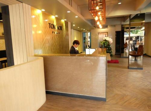 ton aor place hotel ratchada