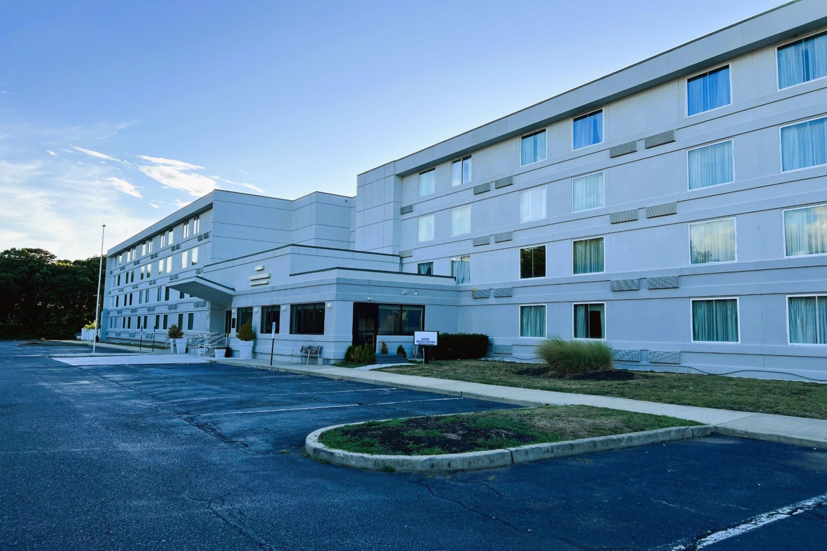 the plaza on the pike