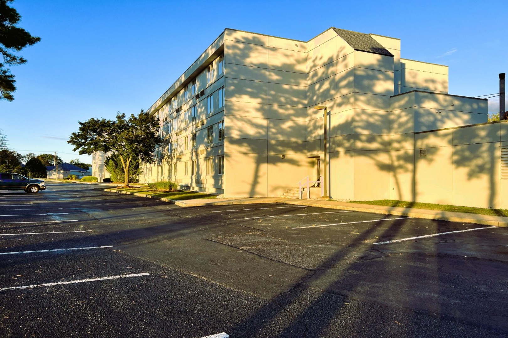 the plaza on the pike