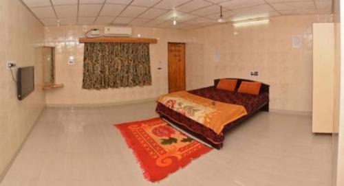 Ssathish Guest House,Mahabalipuram>>Chennai,0 star