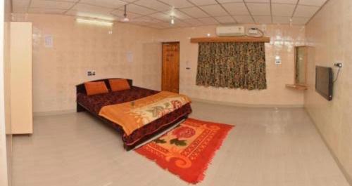 Ssathish Guest House,Mahabalipuram>>Chennai,0 star