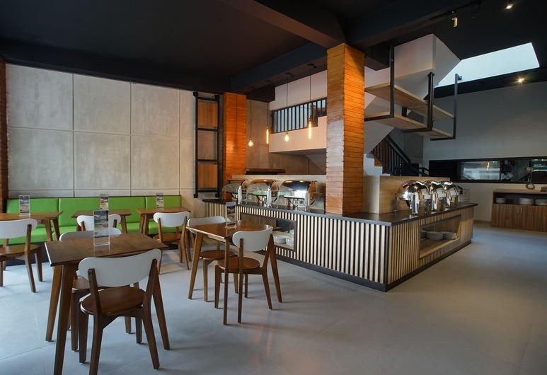 triizz hotel semarang by royal singosari