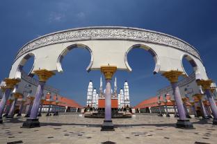 triizz hotel semarang by royal singosari