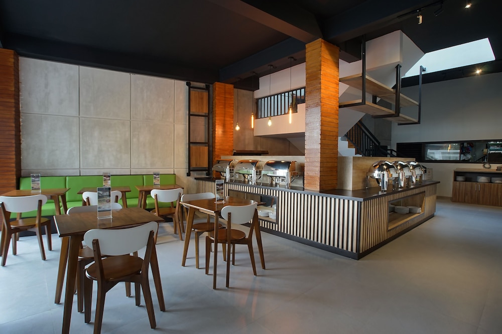 triizz hotel semarang by royal singosari