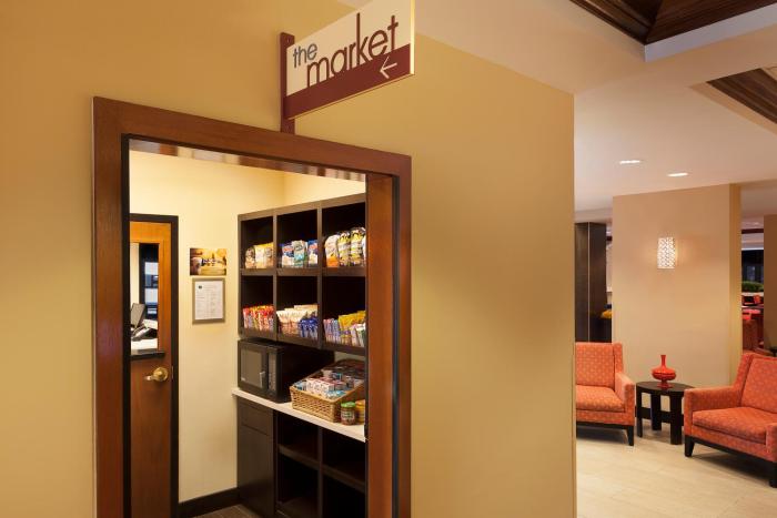 courtyard by marriott toronto airport