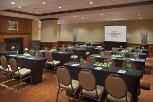 courtyard by marriott toronto airport