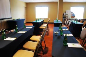 courtyard by marriott toronto airport