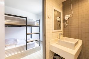 baan kun mhor hostel