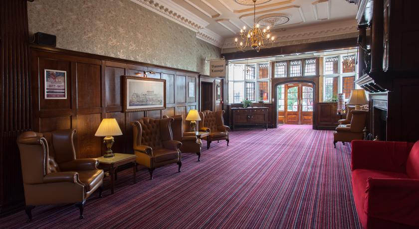 russ hill hotel
