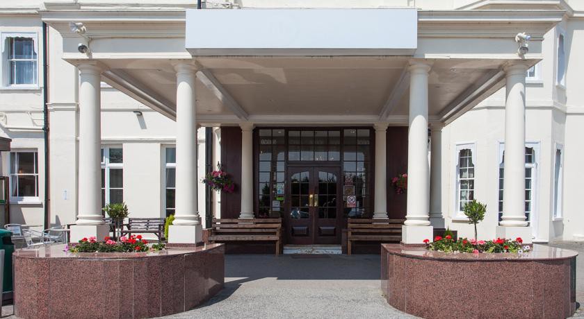 russ hill hotel