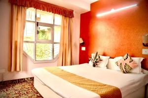 the boho near mall road