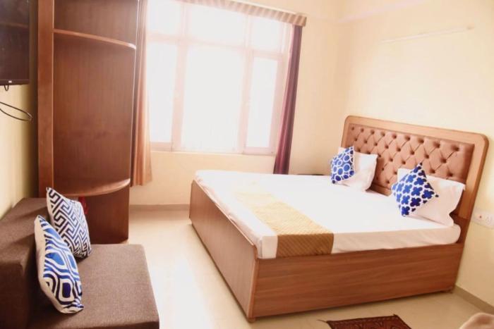 the boho near mall road