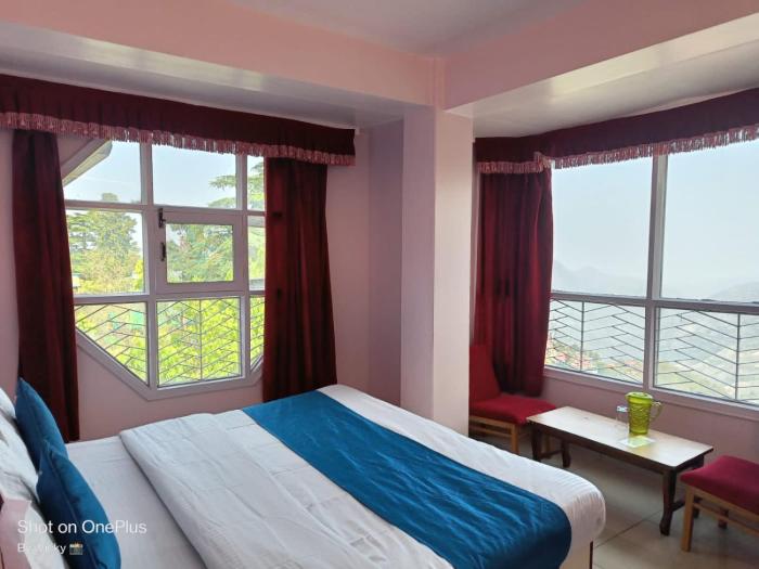 the boho near mall road