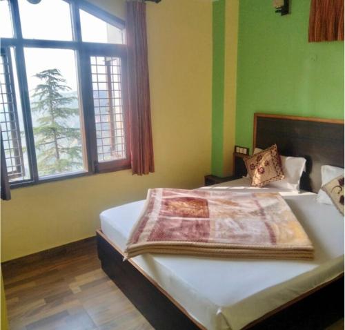 the boho near mall road