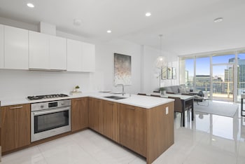 level los angeles downtown south olive