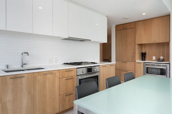 level los angeles downtown south olive